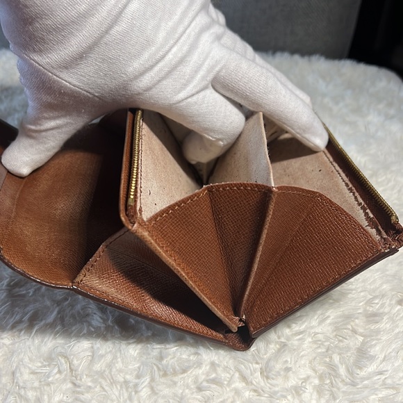 Louis Vuitton Porte Monnaie Tresor Wallet Monogram Canvas - Picture 11 of 16